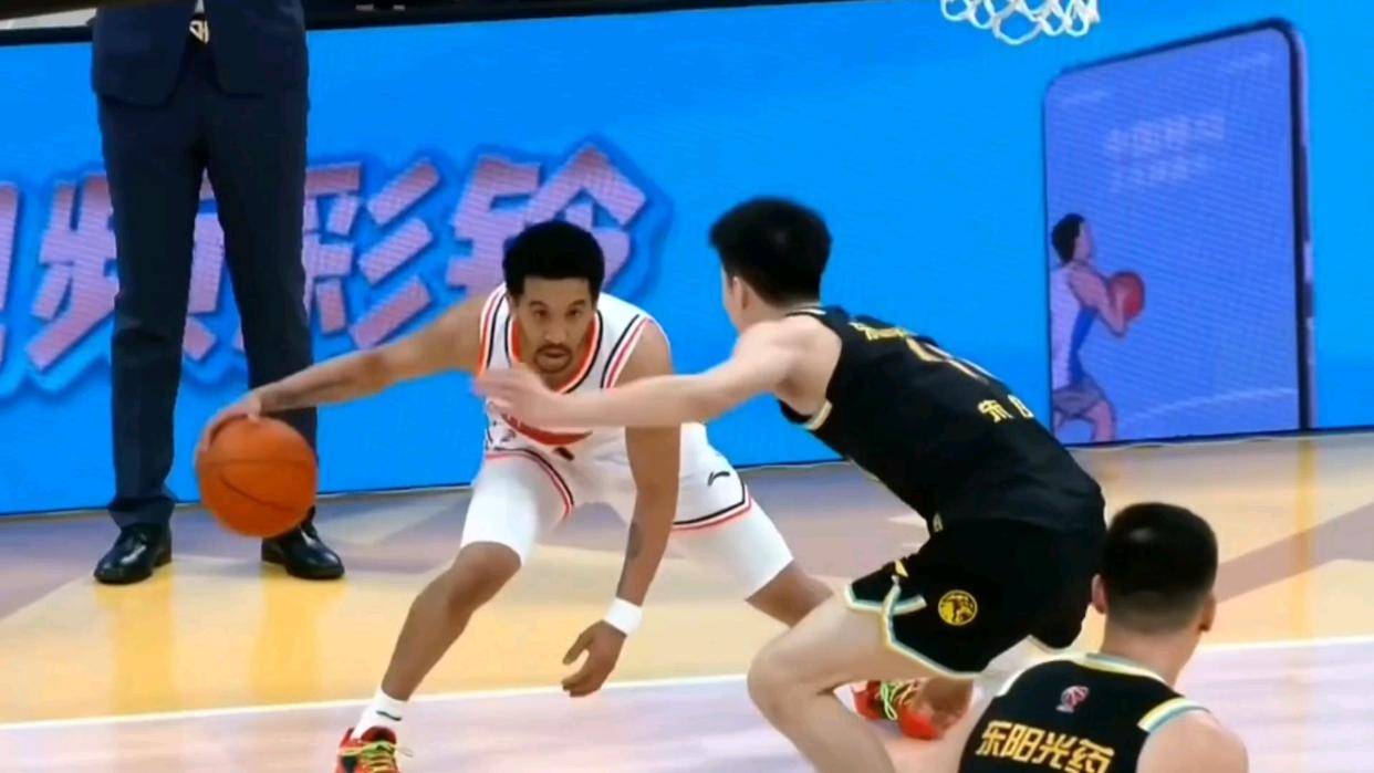 开云体育-广厦男篮清晨远射贴柱克里夫兰骑士集结日战术微调，里昂冲刺阶段队长鼓劲瞬间刷屏的简单介绍