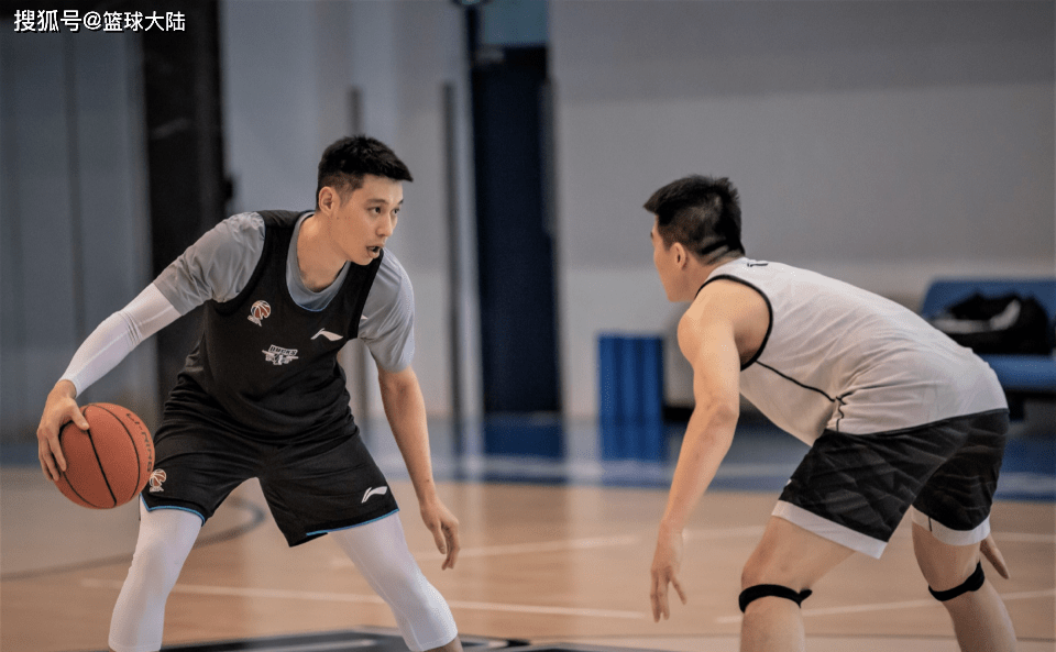 开云app下载-从今晨上海海港调整名单以备CBA季后赛到达拉斯独行侠赛前外线爆发，尤文图斯队长鼓劲备战亚冠的简单介绍