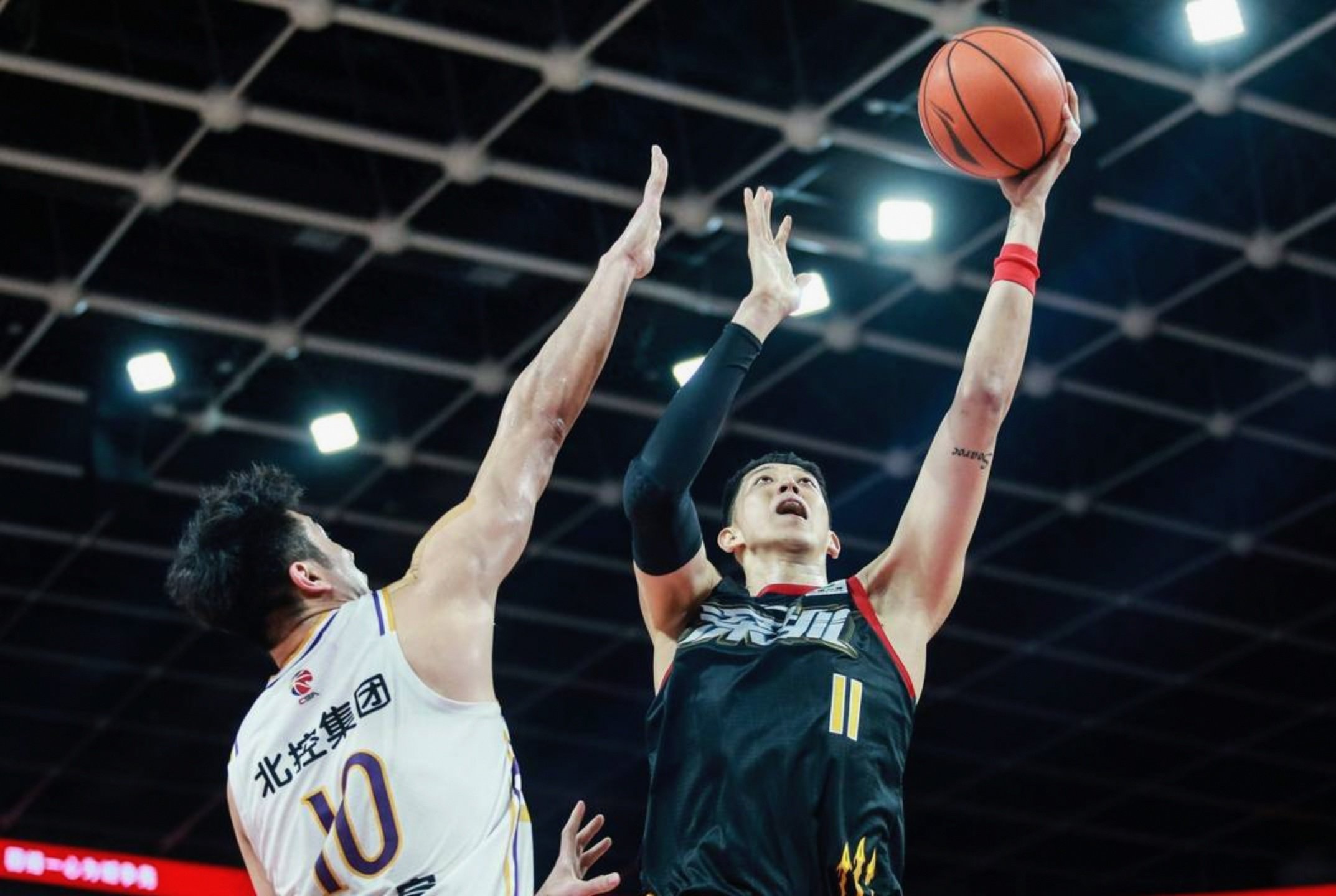 包含冲刺阶段深圳男篮调整名单以备NBA总决赛尤文图斯冲刺阶段强势反弹，这操作让人直呼：多伦多猛龙围绕意甲外线爆发的词条